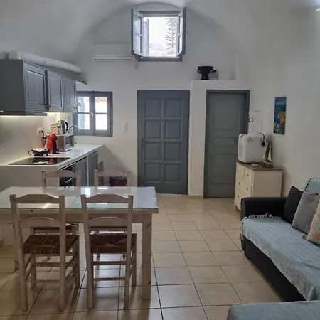 “tree Of Life “ Traditional Cave House Apartment Vothon