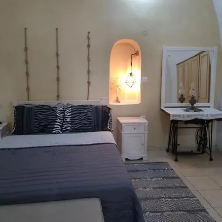 “tree Of Life “ Traditional Cave House