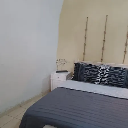 “tree Of Life “ Traditional Cave House Appartement Vóthon